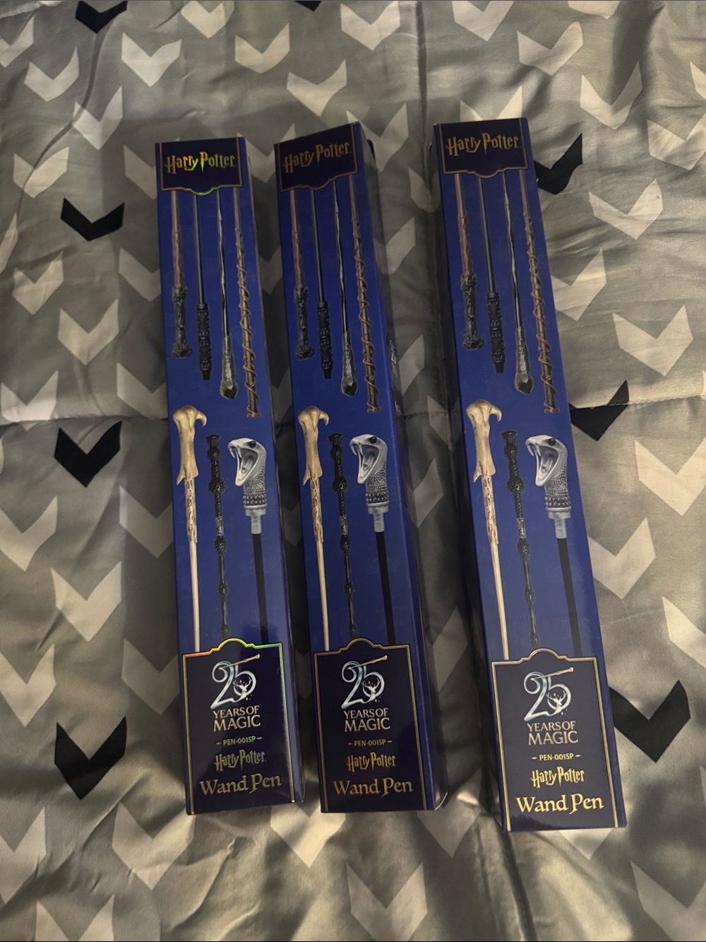 Warner Bros. Harry Potter Blue Wand Pen Party Favors - 25 Years of Magic 3 pens